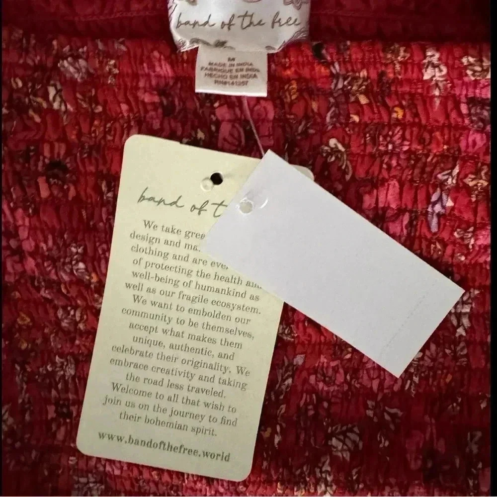 New B.O.G. Collective Band Of The Free Boho Red Floral Blouse Smocked Crop Sz M - Picture 8 of 13